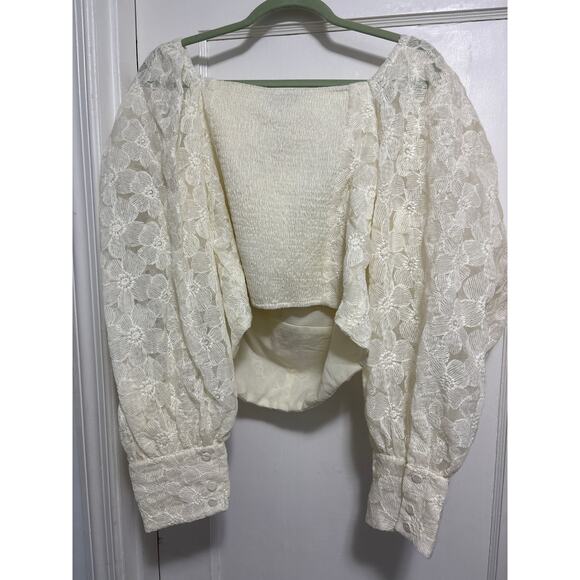 En Saison ivory Agatha Cropped Blouse with Lace Flowers Size 2X - Picture 3 of 3